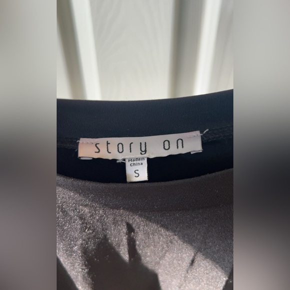 NEW | Story On | Women’s Black Side Cinge Shirt Top Tank Top Small - Picture 4 of 7